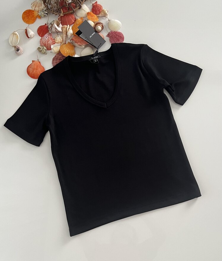 SİYAH V YAKA KADIN TSHIRT