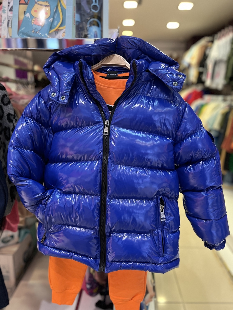 Parlak şişme mont