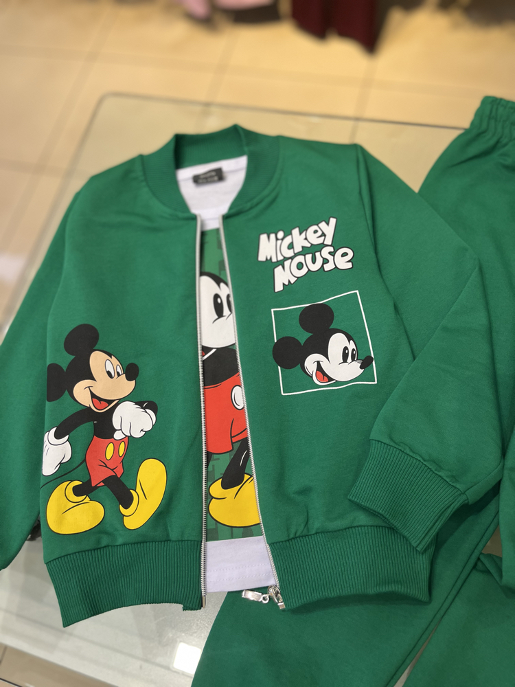 Mickey Hırkalı takım