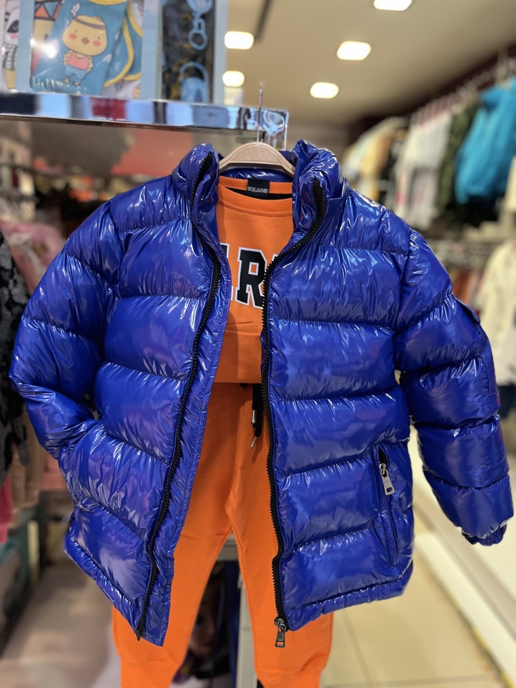 Parlak şişme mont