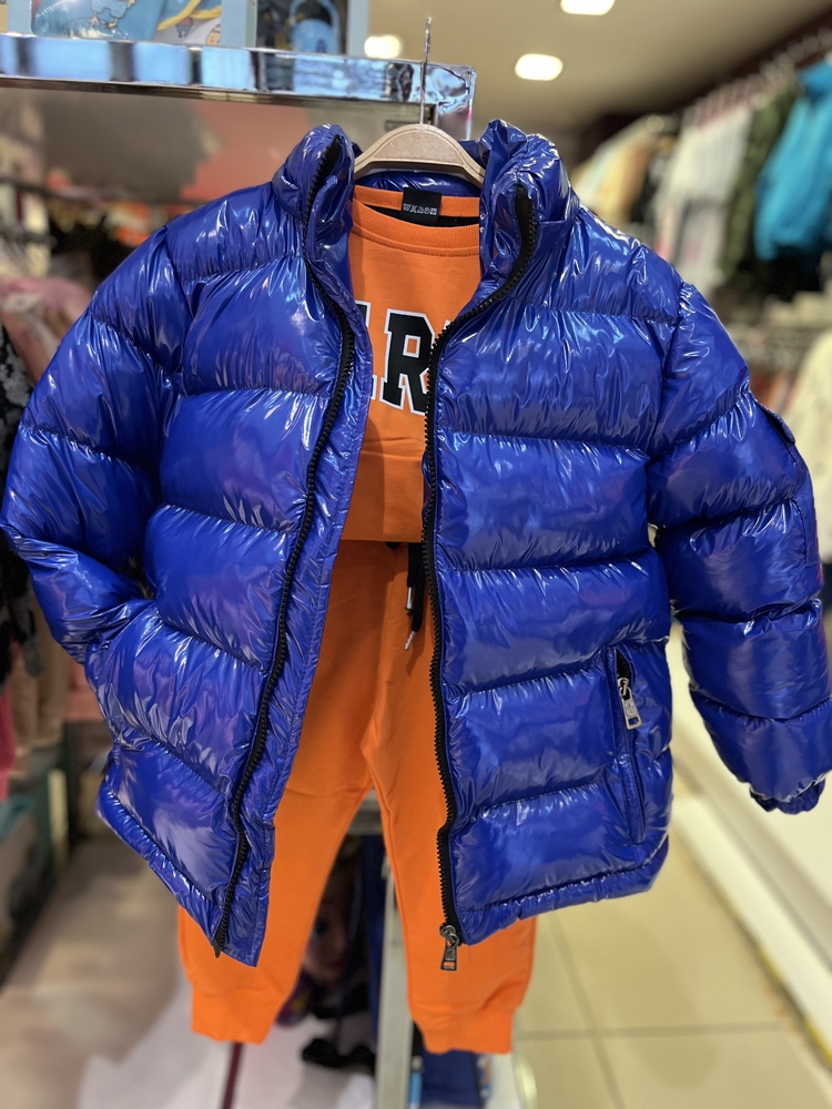Parlak şişme mont