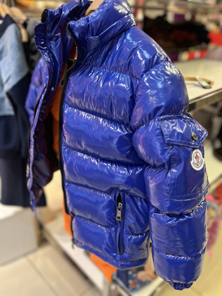 Parlak şişme mont