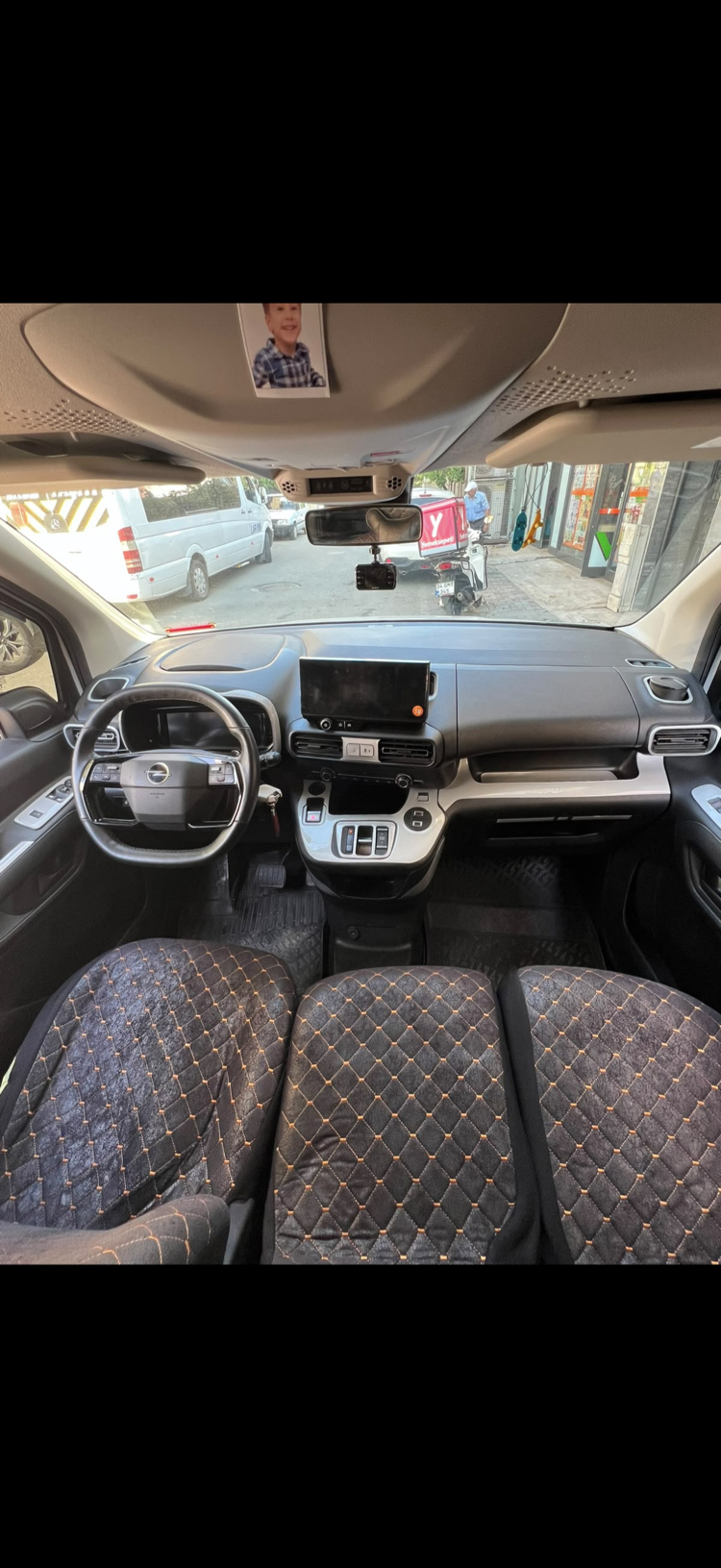  Rifter * Partner * Berlingo  Ön gögüs maun kaplama (görseldeki vites modeli uyumlu gelicektir)