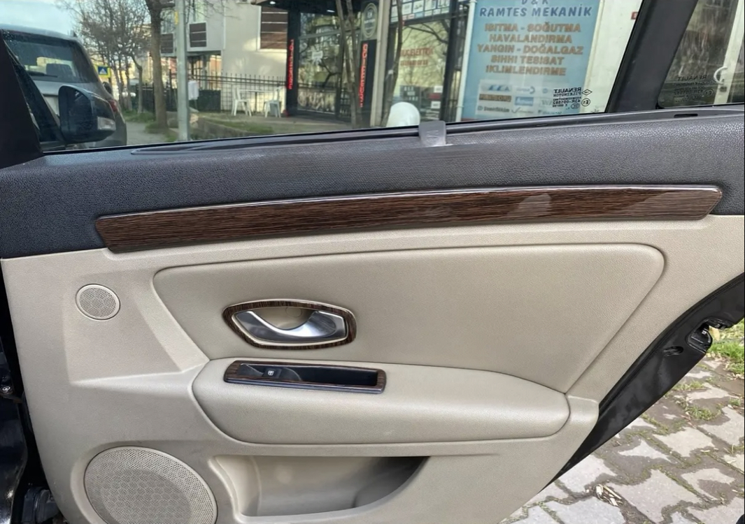 Renault Laguna 3 Full Set Torpido, Konsol, Trim, Göğüs Kaplama Set Özel Dizayn