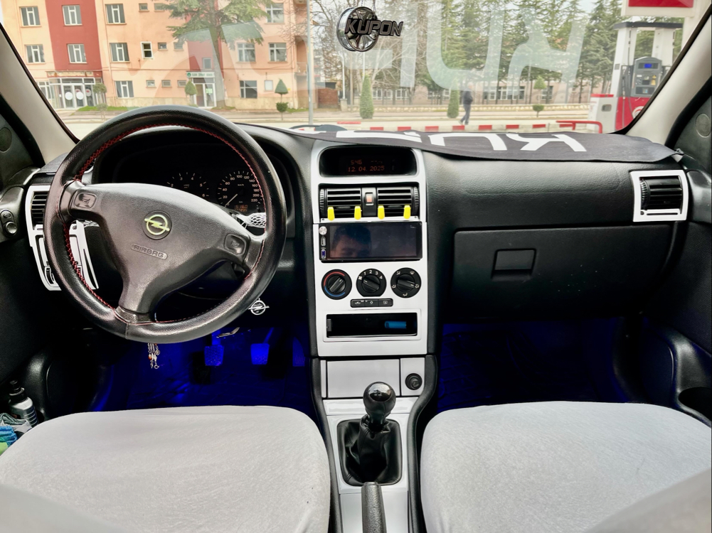 Opel Astra G 17 parça