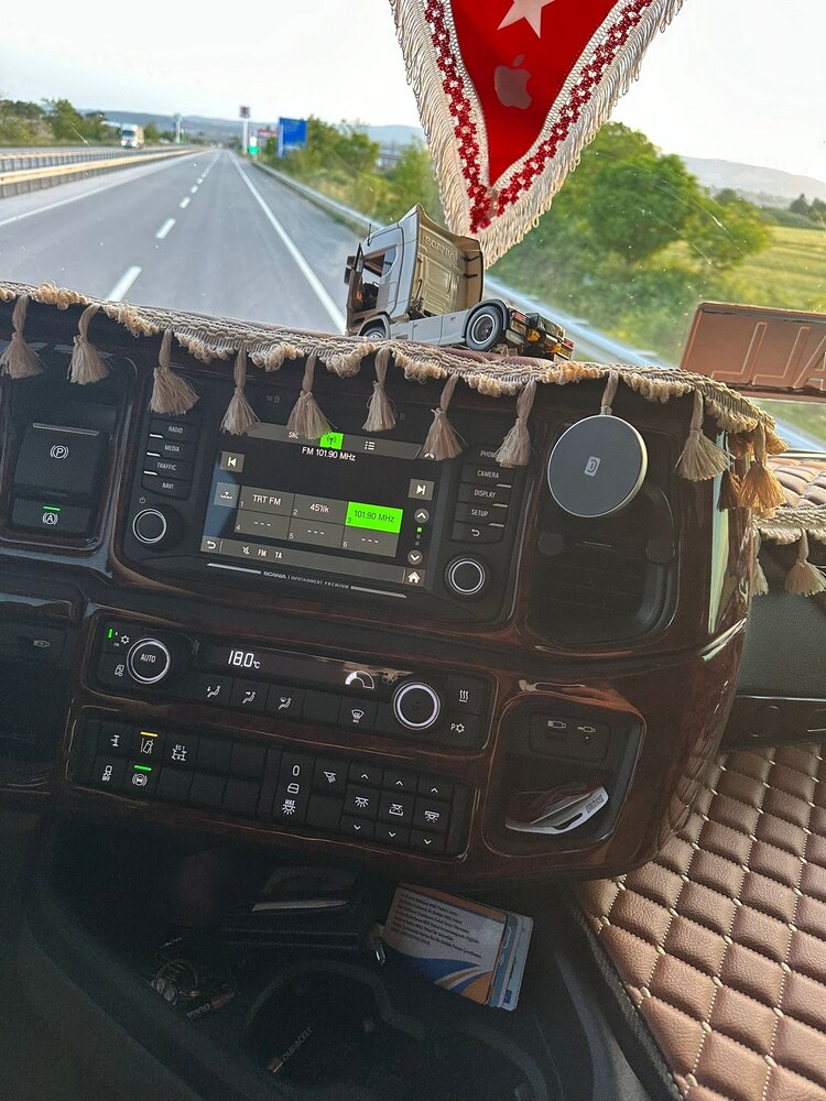 Scania 2018 sonrası 24 parça full set Üst Takolar dahil