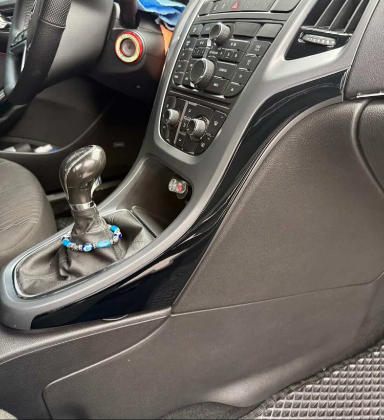 Opel Astra J maun kaplama 30parça
