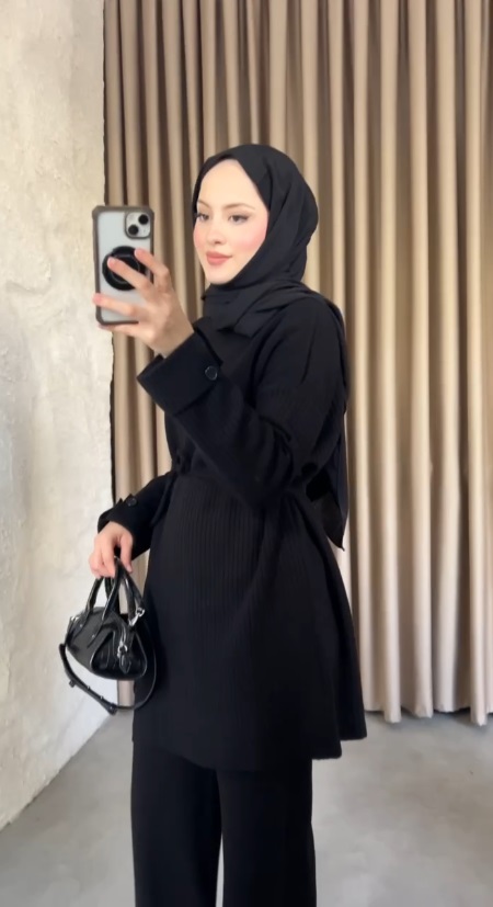 DÜĞMELİ TRİKO TAKIM
