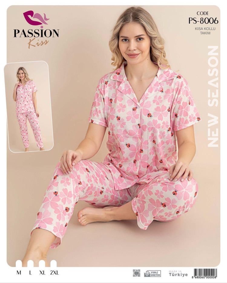 Çicek desenli pijama takımı
