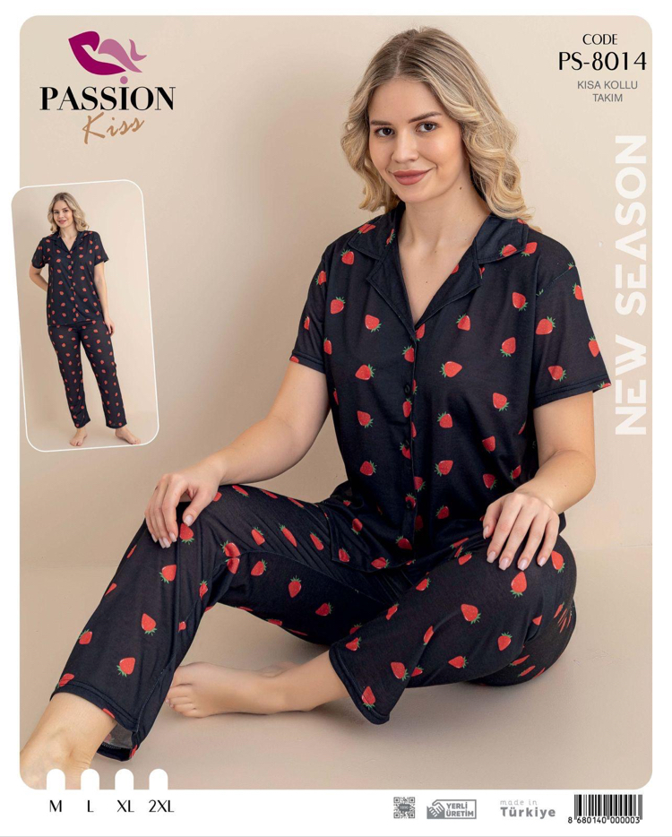 Çilekli siyah pijama takımı