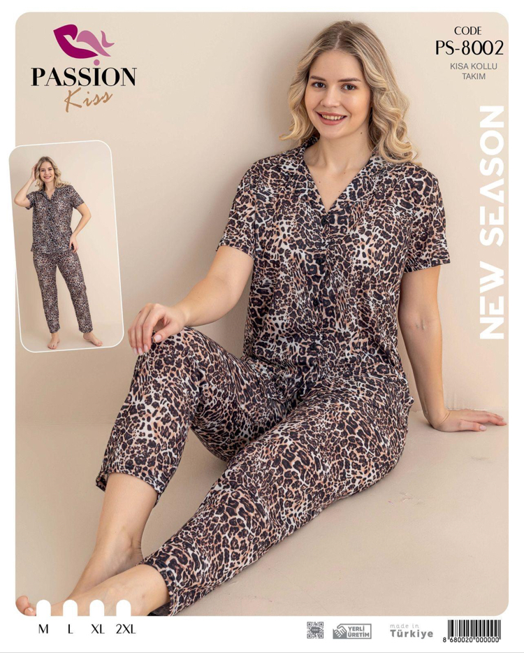 Leoparlı desenli pijama takımı