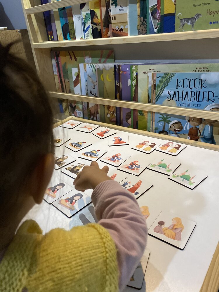 Renkli dini eşleştirme seti