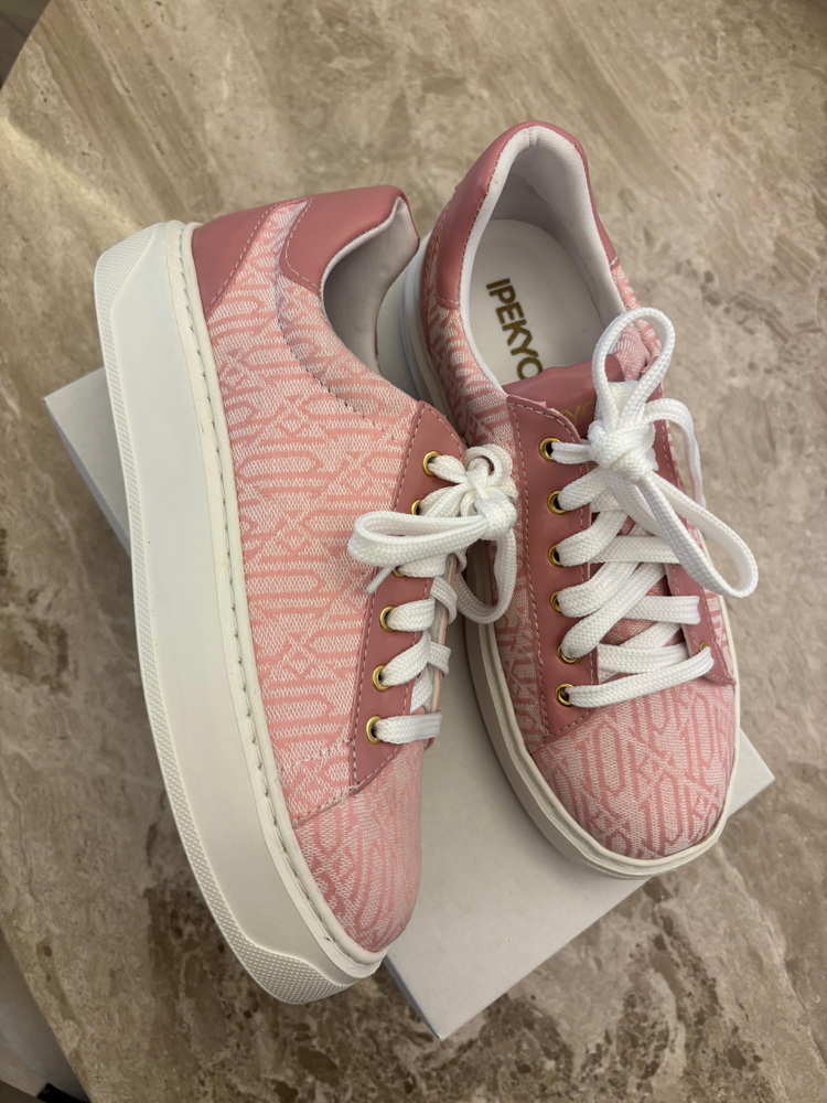 PİNK İPP**EK SNEAKRS