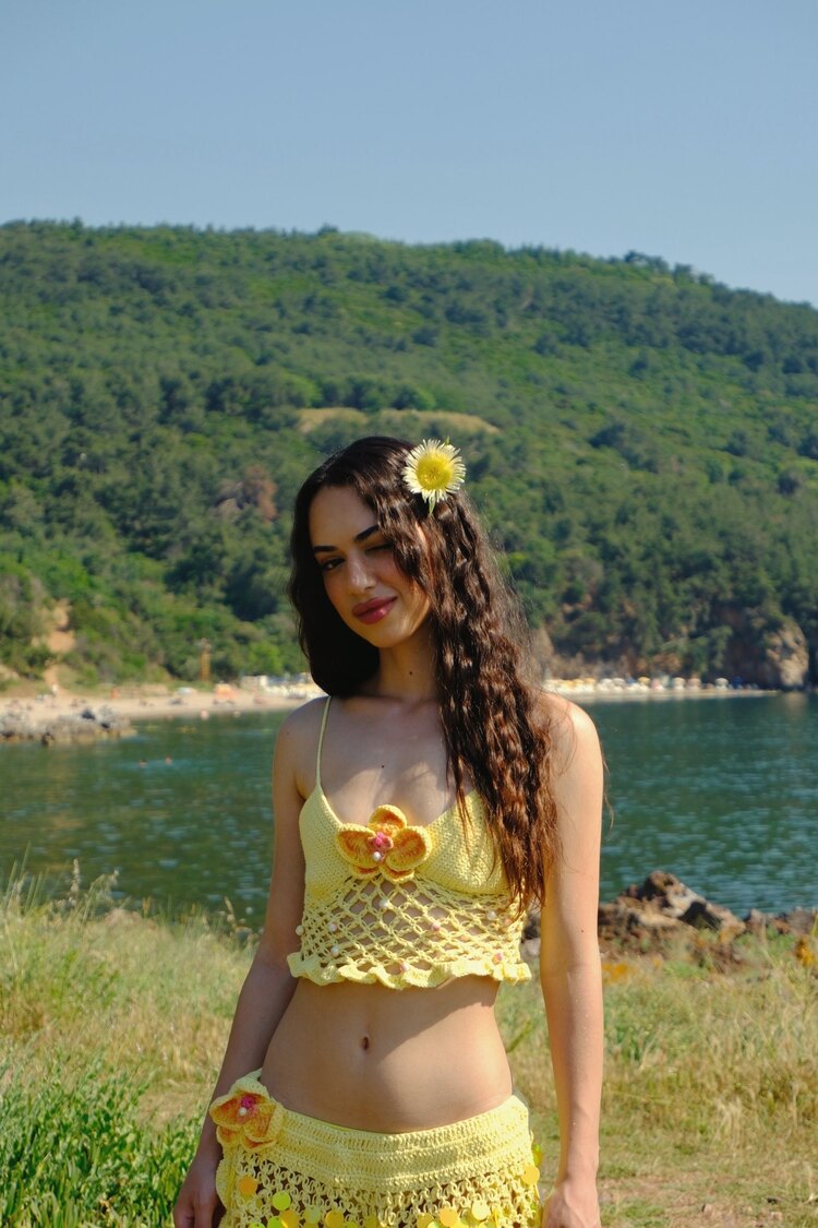 Oriflare Crop Top
