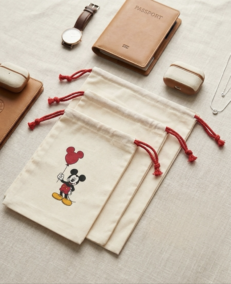 Mickey Mouse Büzgülü Organizer Çanta Seti