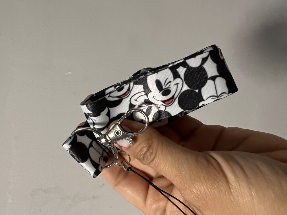 Mickey Yaka Kartı Askısı