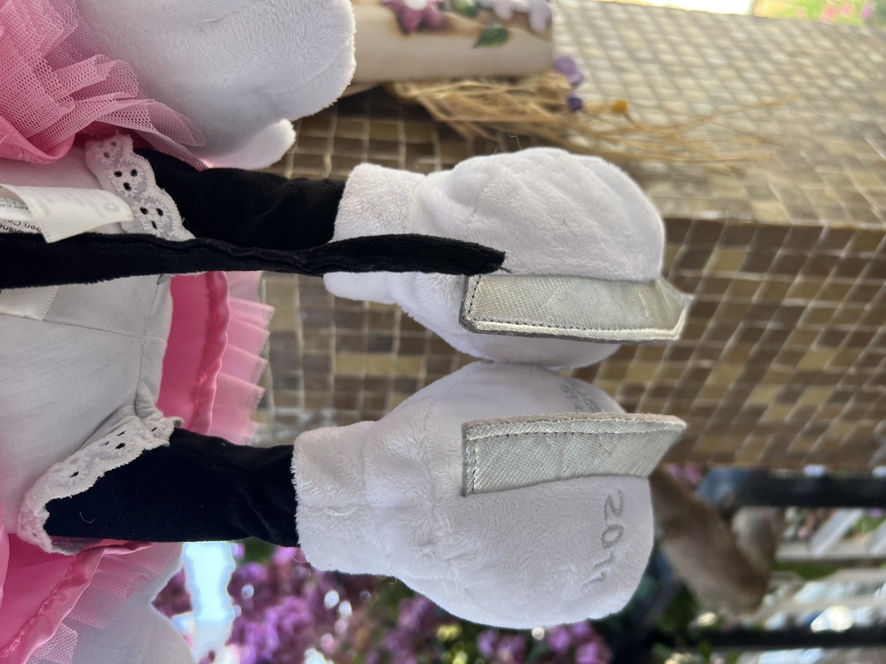 Ice Skating Minnie Mouse Peluş
