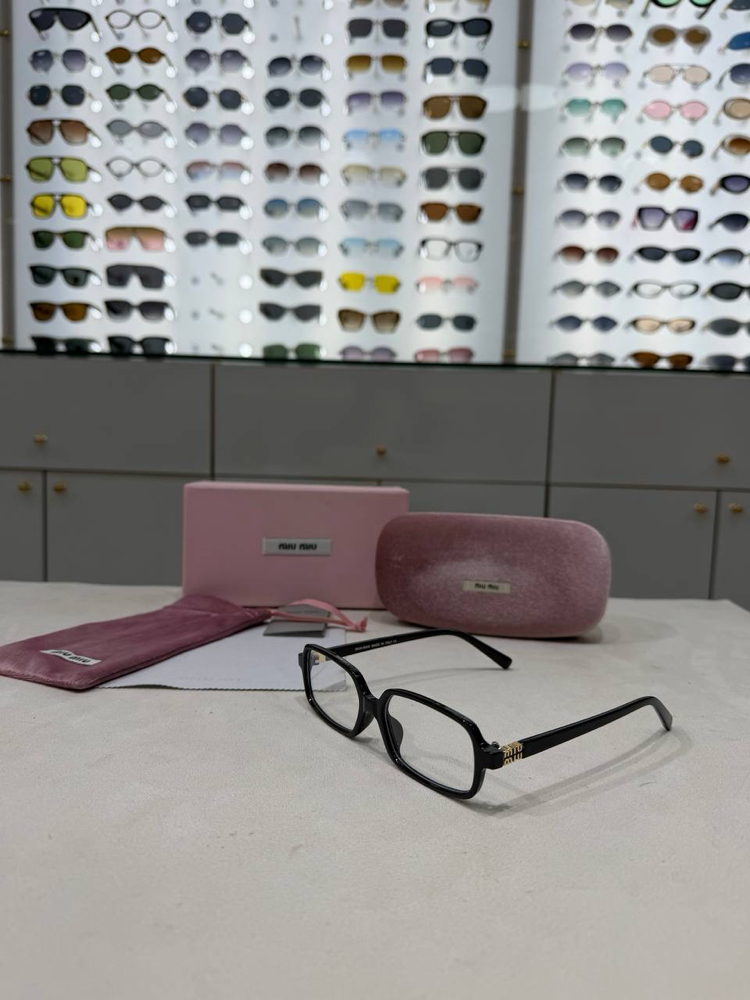 Mıu Mıu 5520 İthal Güneş Gözlüğü
