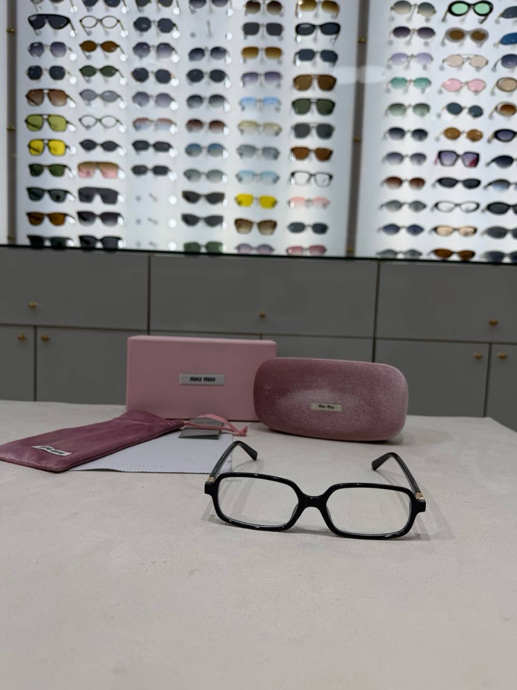 Mıu Mıu 5520 İthal Güneş Gözlüğü