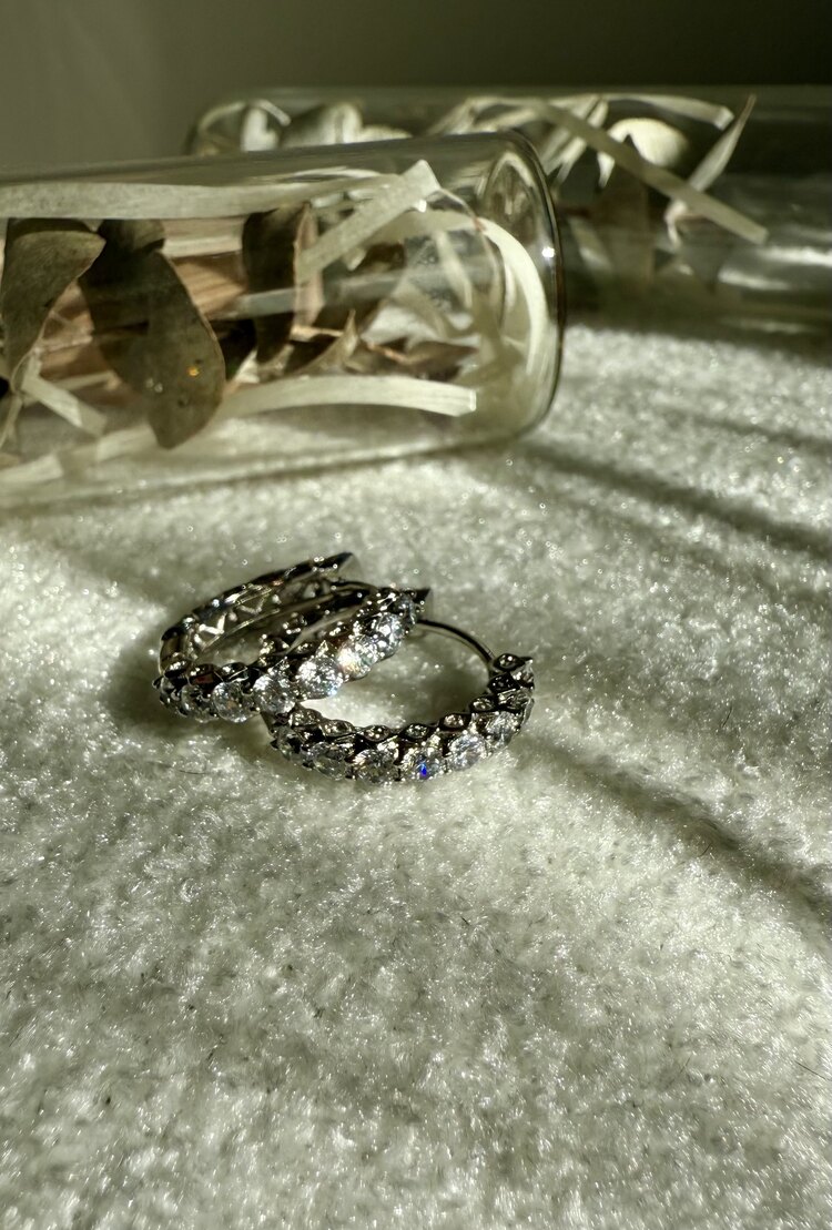 Vip seri zirkon taşlı silver renk halka küpe