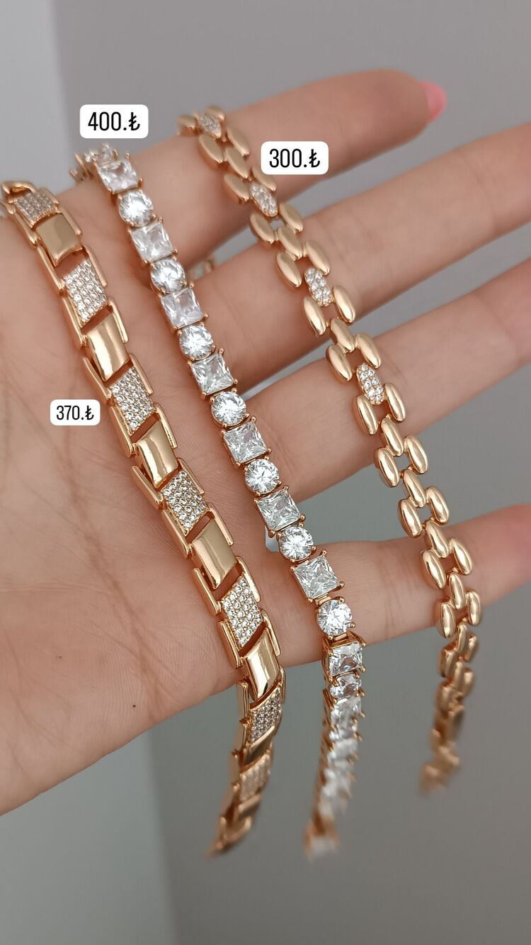 18 AYAR ALTIN KAPLAMA 1 kelepçe 2 bileklik 1 küpe
