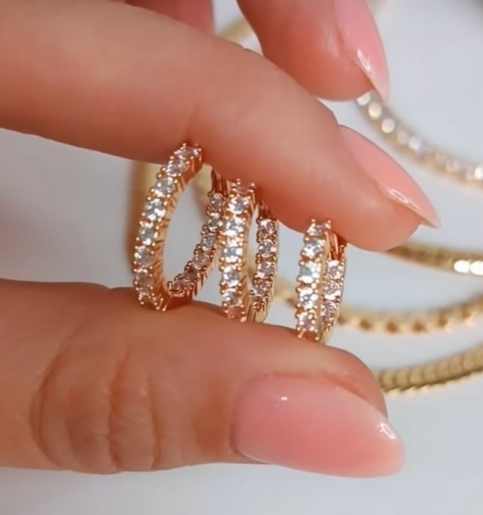 18 AYAR ALTIN KAPLAMA 3 lü set küpe