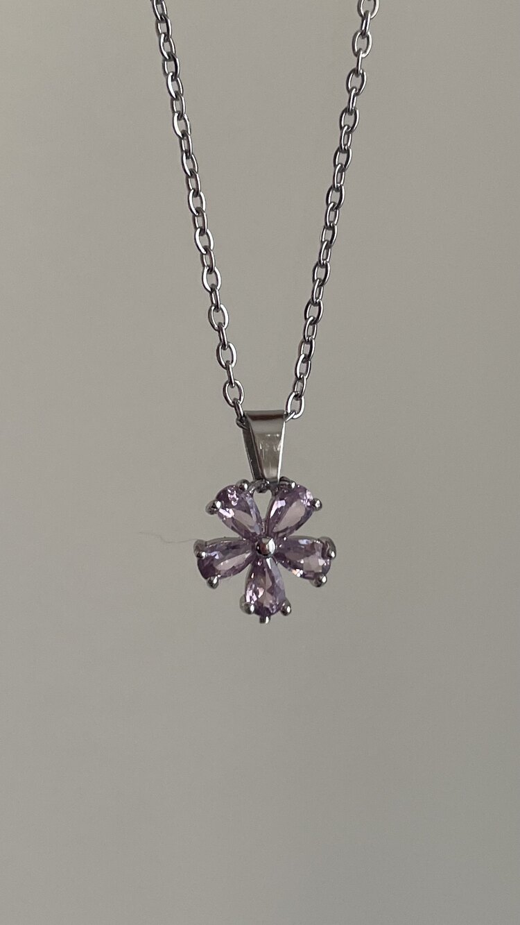 Pembe taşlı çiçek kolye
