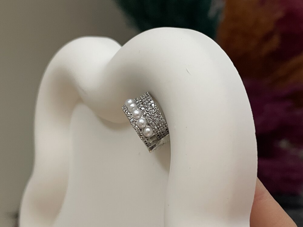 İnci-taşlı earcuff