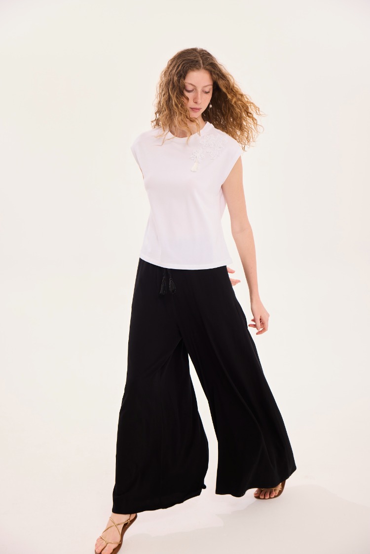 MOYA Flower T-Shirt
