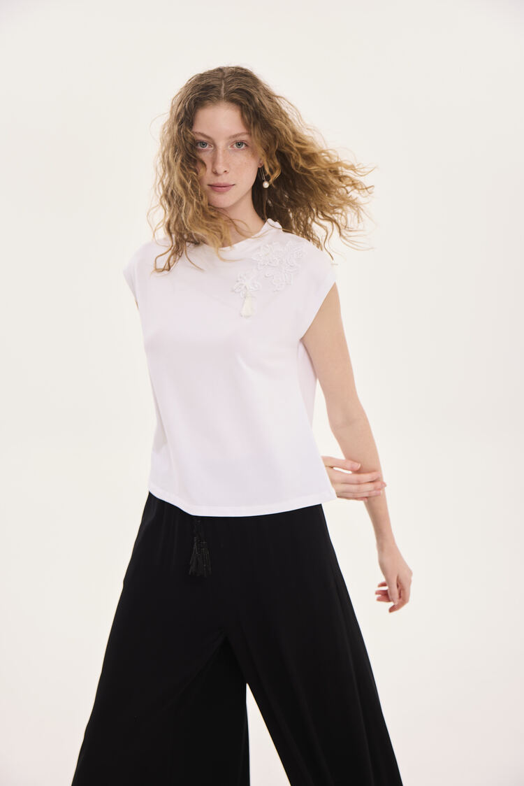 MOYA Flower T-shirt