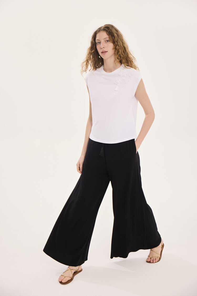 MOYA Flower T-shirt