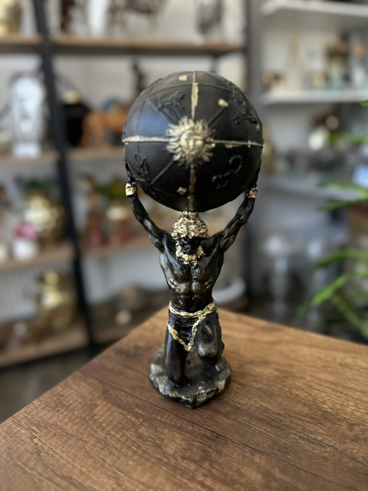 DÜNYA TAŞIYAN ATLAS PARLAK