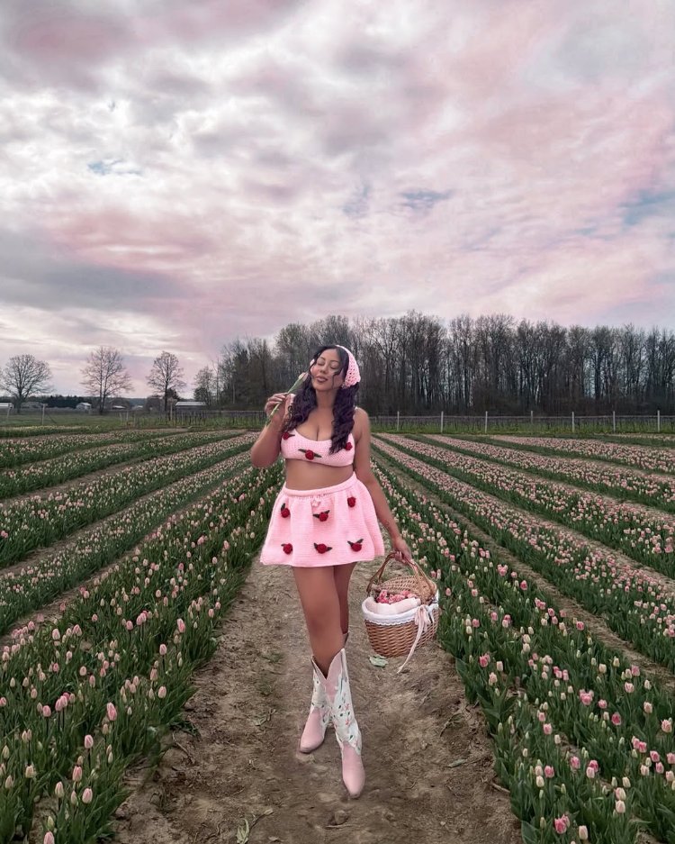 3D Güllü Pembe Örgü Crop ve Mini Etek Takım & Yazlık Bandana Seti