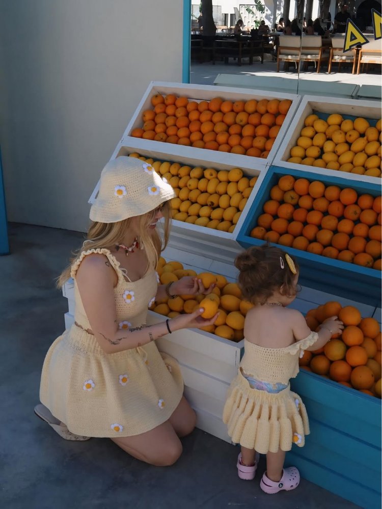 Papatyalı Yetişkin Tığ İşi Etek-Crop-Sapka Seti
