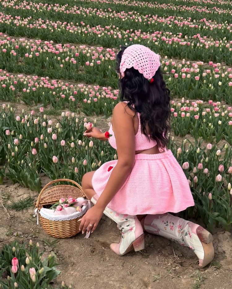 3D Güllü Pembe Örgü Crop ve Mini Etek Takım & Yazlık Bandana Seti