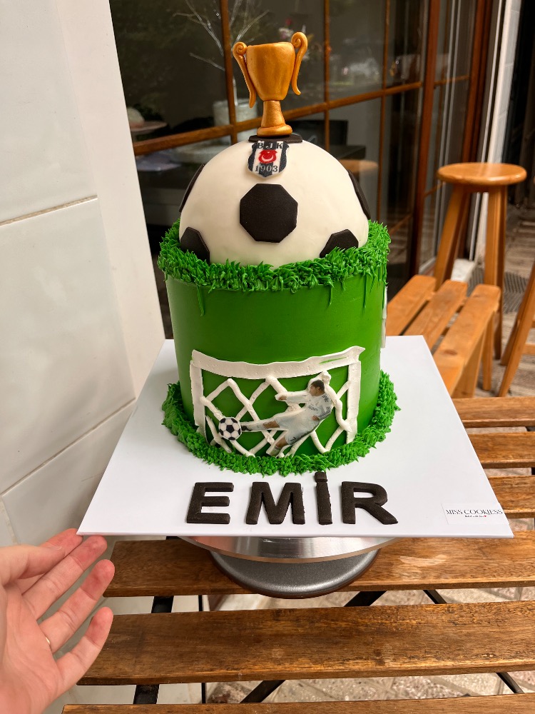 Beşiktaş Temalı Pasta