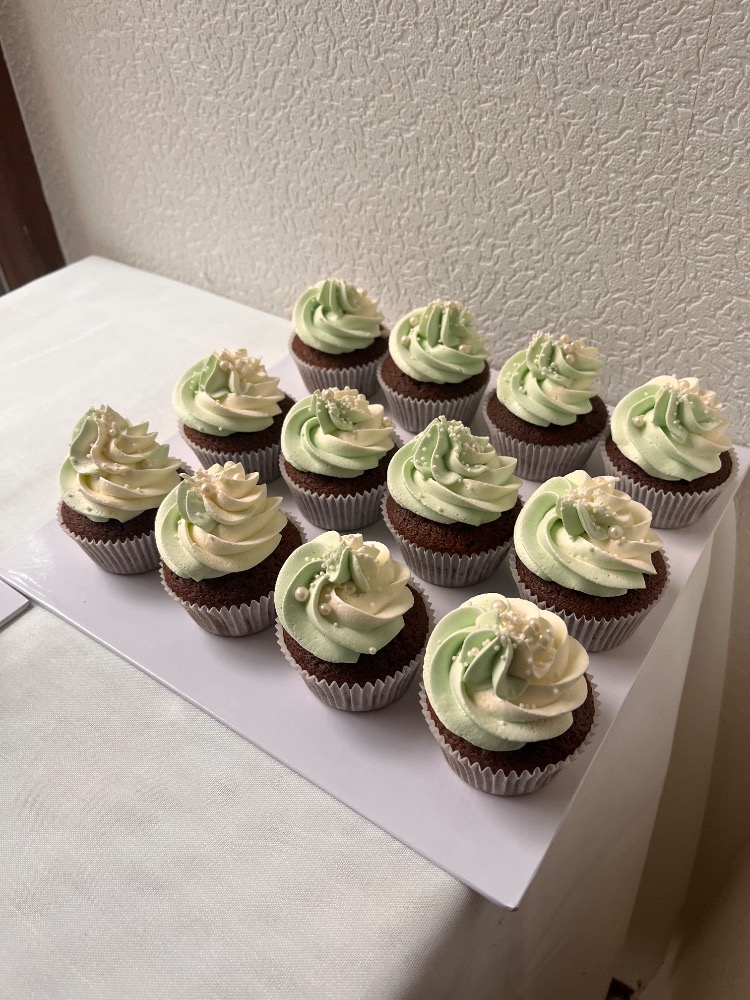 Birthday Cupcakes/adet 