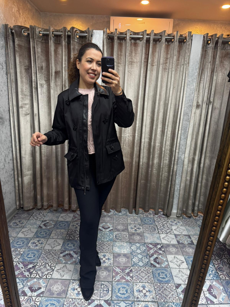 Tasarım taş işlemeli deri yaka ceket