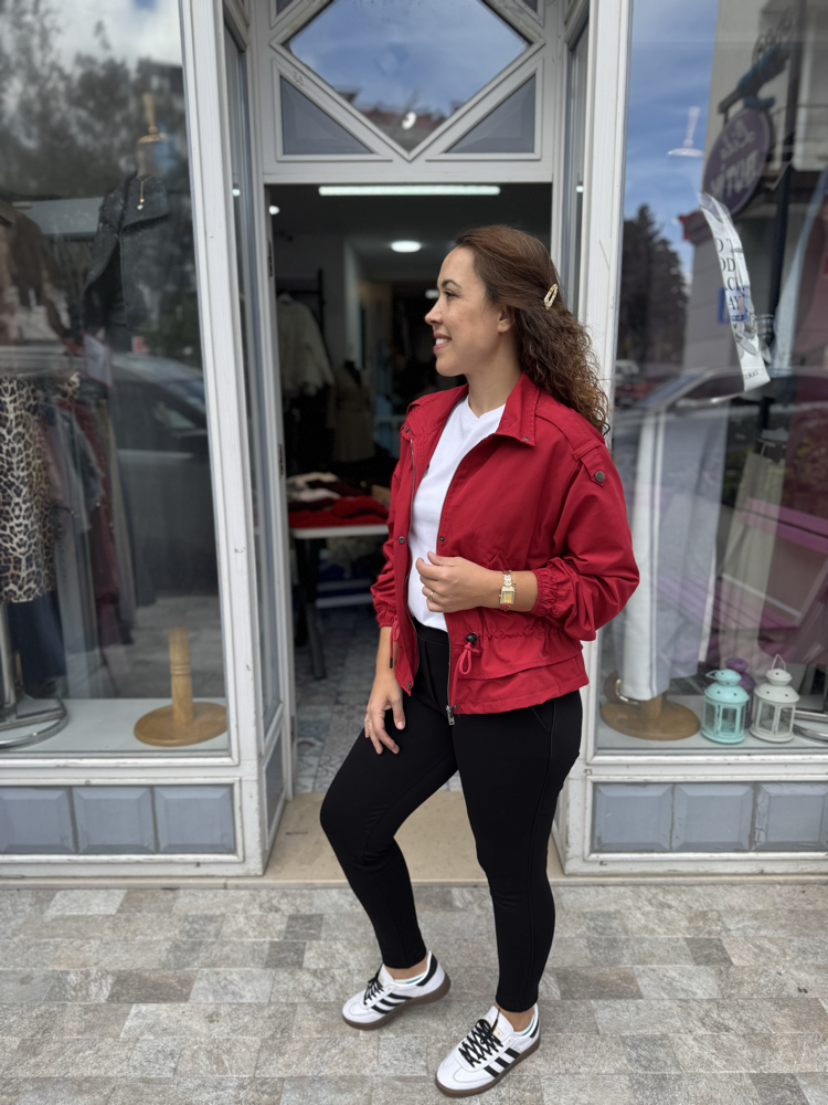 Yağmur Geçirmeyen Ceket