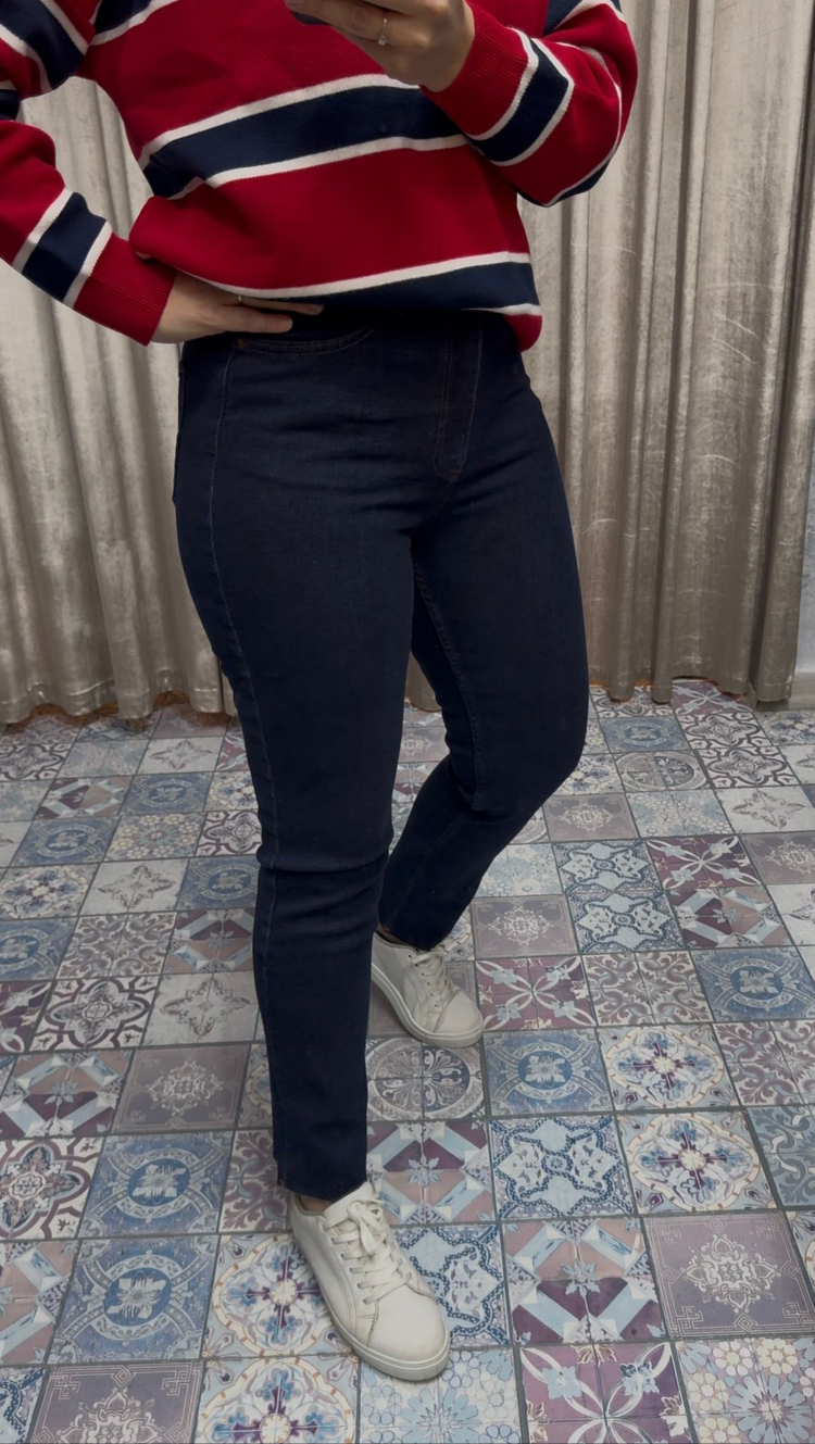 Paçası kesik boy fit jean