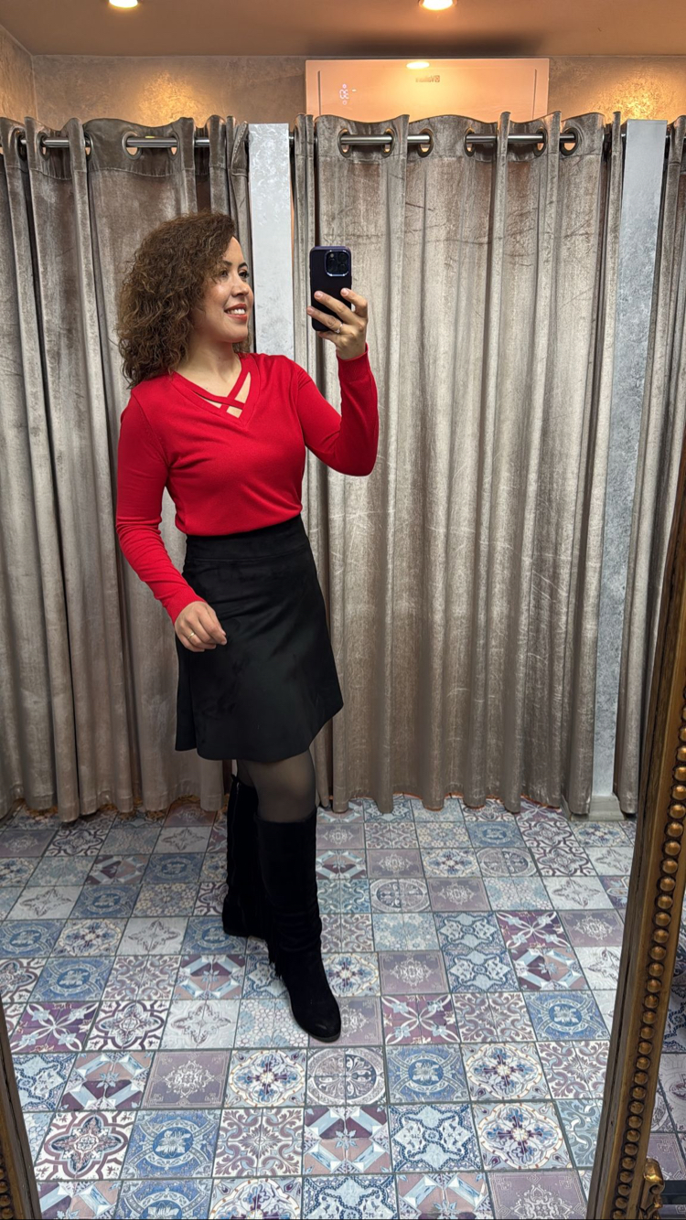 Önü çapraz detaylı triko