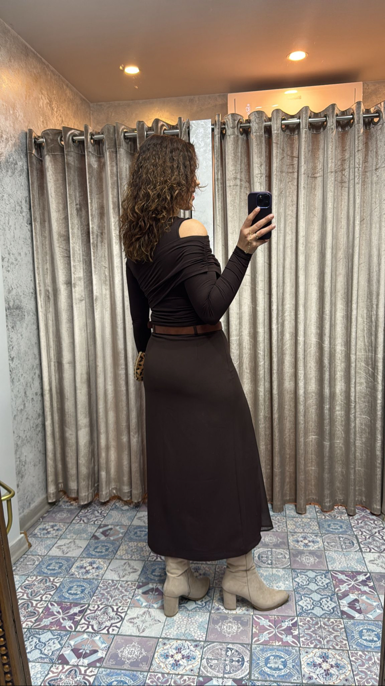 Omuzları dekolteli body