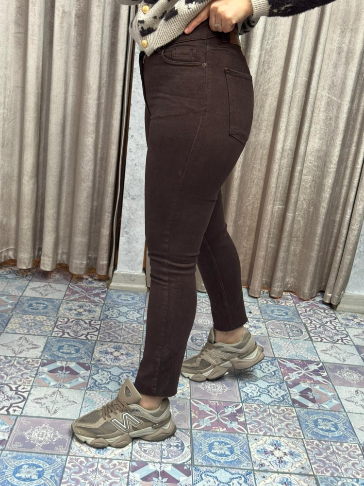 Paçası kesik boy fit pantolon