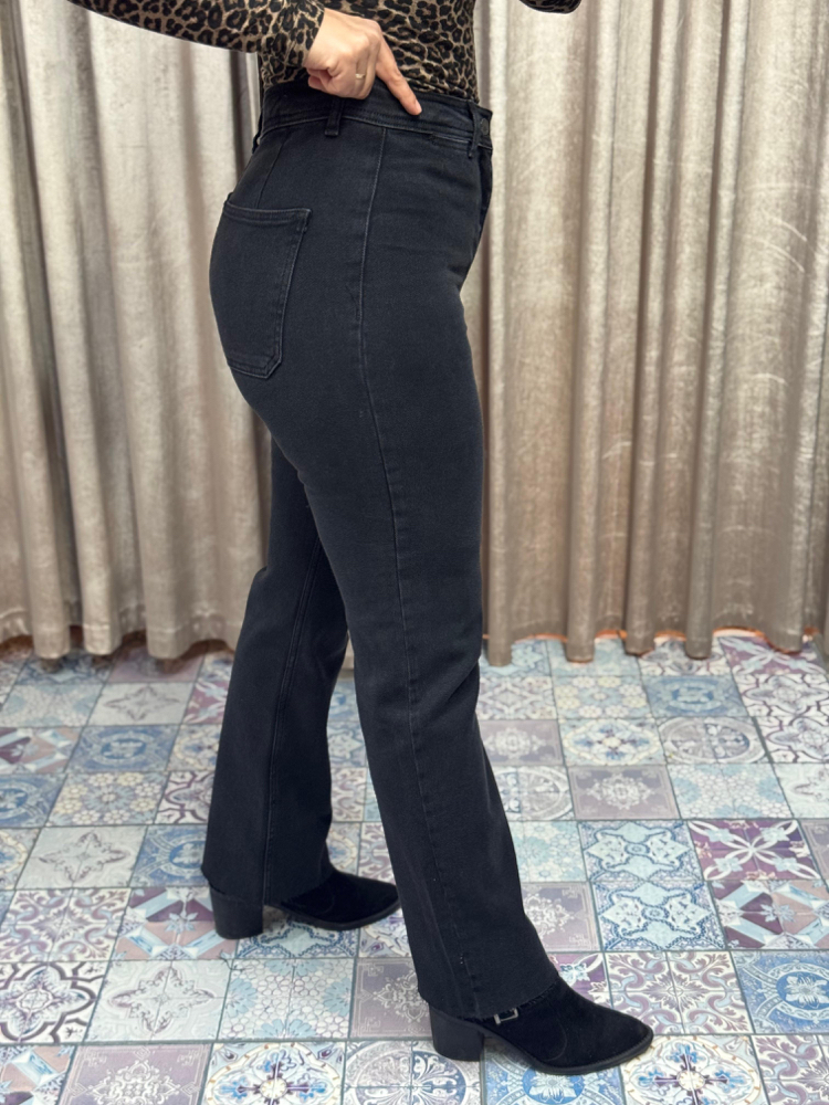 Paçası kesik Wideleg jean