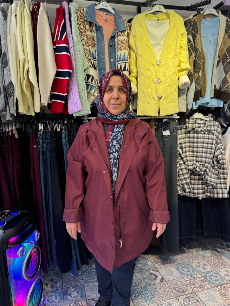 Su ve Rüzgar Geçirmeyen Kapüşonlu Büyük Beden Yağmurluk