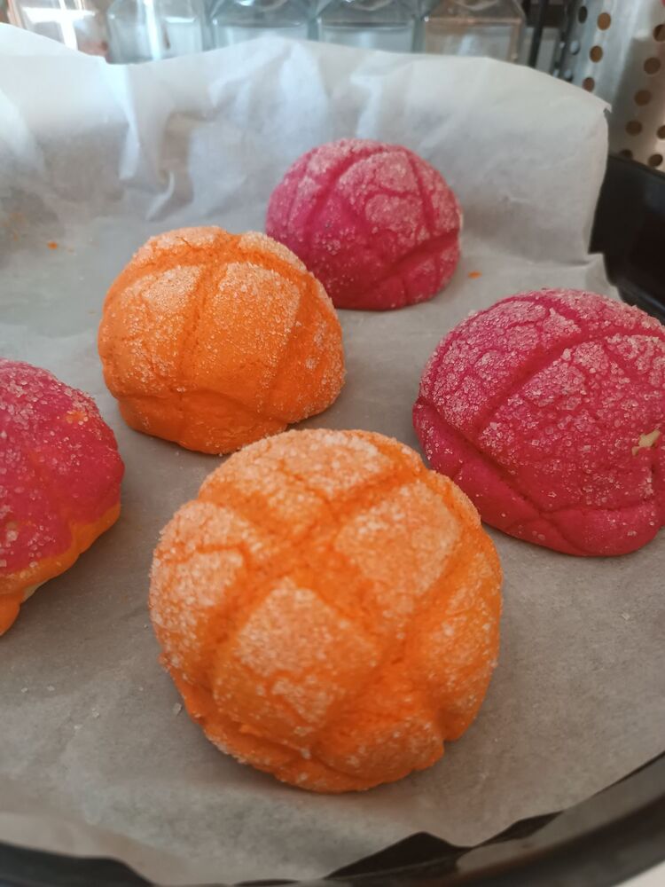 KARAMEL DOLGULU MELONPAN