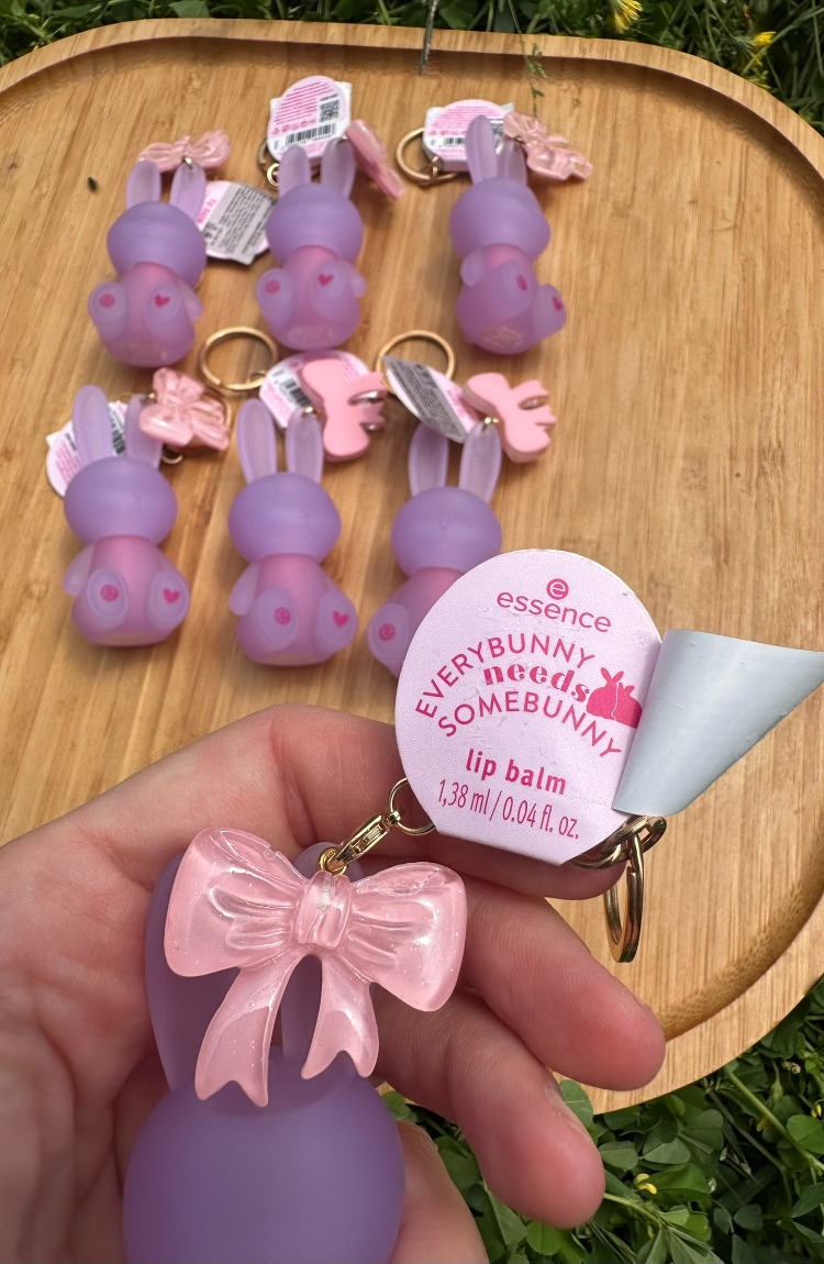 Essence Everybunny Needs Somebunny Lip Balm
