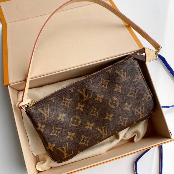 +++A kalite Louis Vuitton Pochette