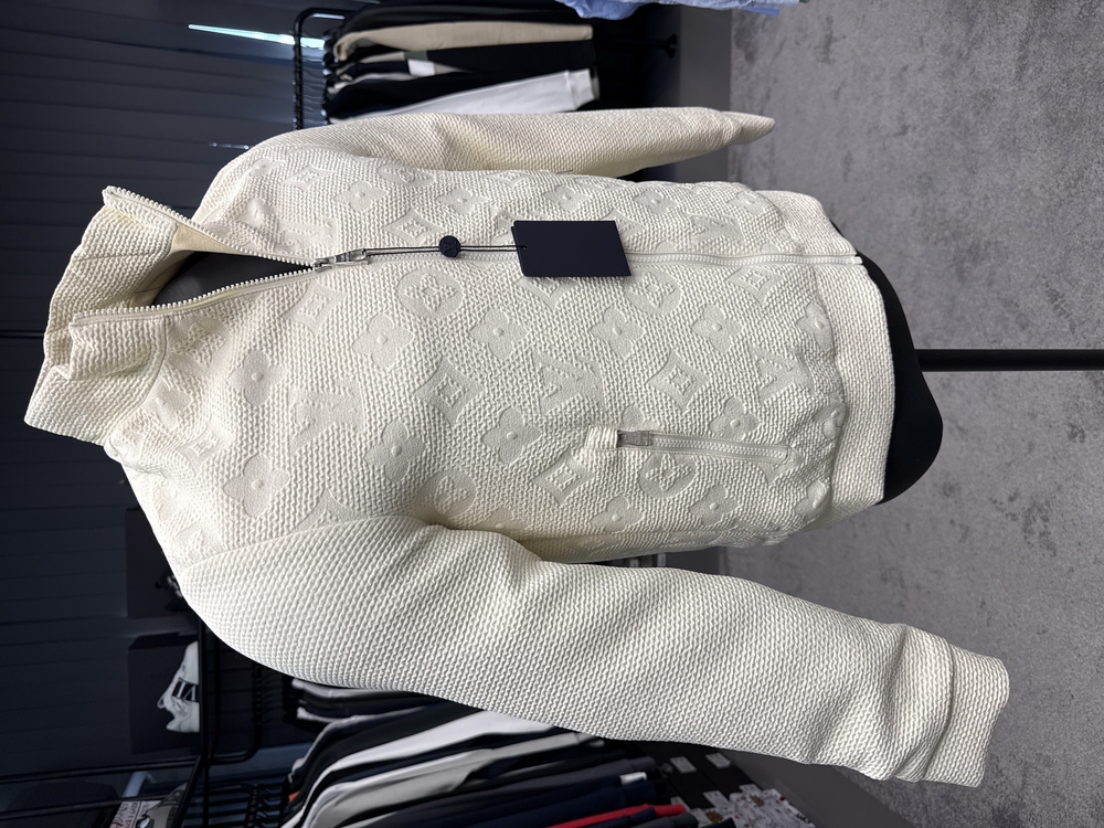 OUTLET ÜRÜNÜ İthal Louis Vuitton Gofre Baskı Bomber Ceket 4669 (Beyaz)