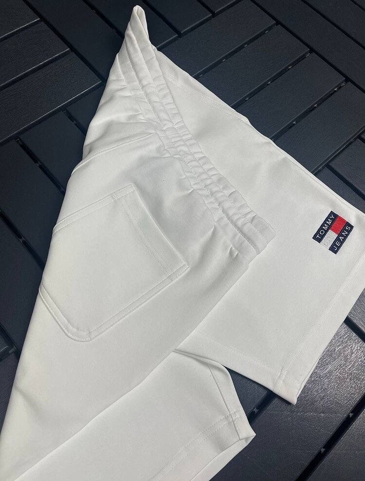 OUTLET ÜRÜNÜ Tommy Jeans Penye Şort (9029-Beyaz)